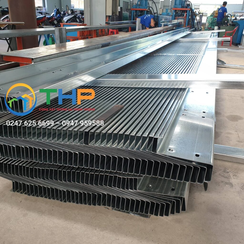 Xà gồ Z làm bệ đỡ cho mái nhà xưởng Xà gồ Z làm bệ đỡ cho mái nhà xưởng